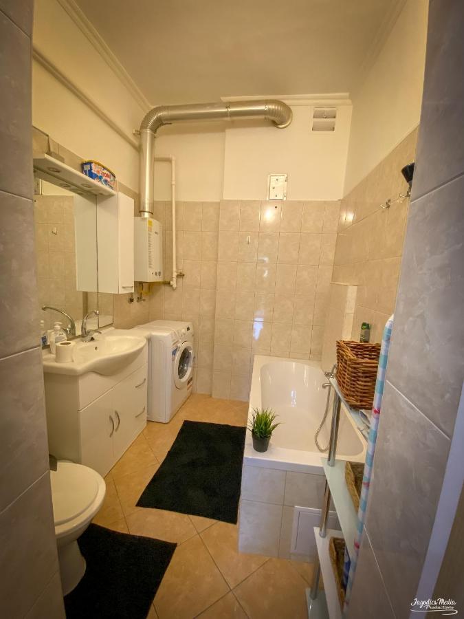 Lovely Central Apartment With Free Parking, Koezponthoz Koezeli 3 Szobas Lakas Yanıkkale Dış mekan fotoğraf