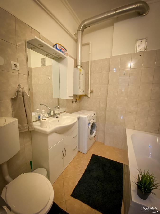 Lovely Central Apartment With Free Parking, Koezponthoz Koezeli 3 Szobas Lakas Yanıkkale Dış mekan fotoğraf