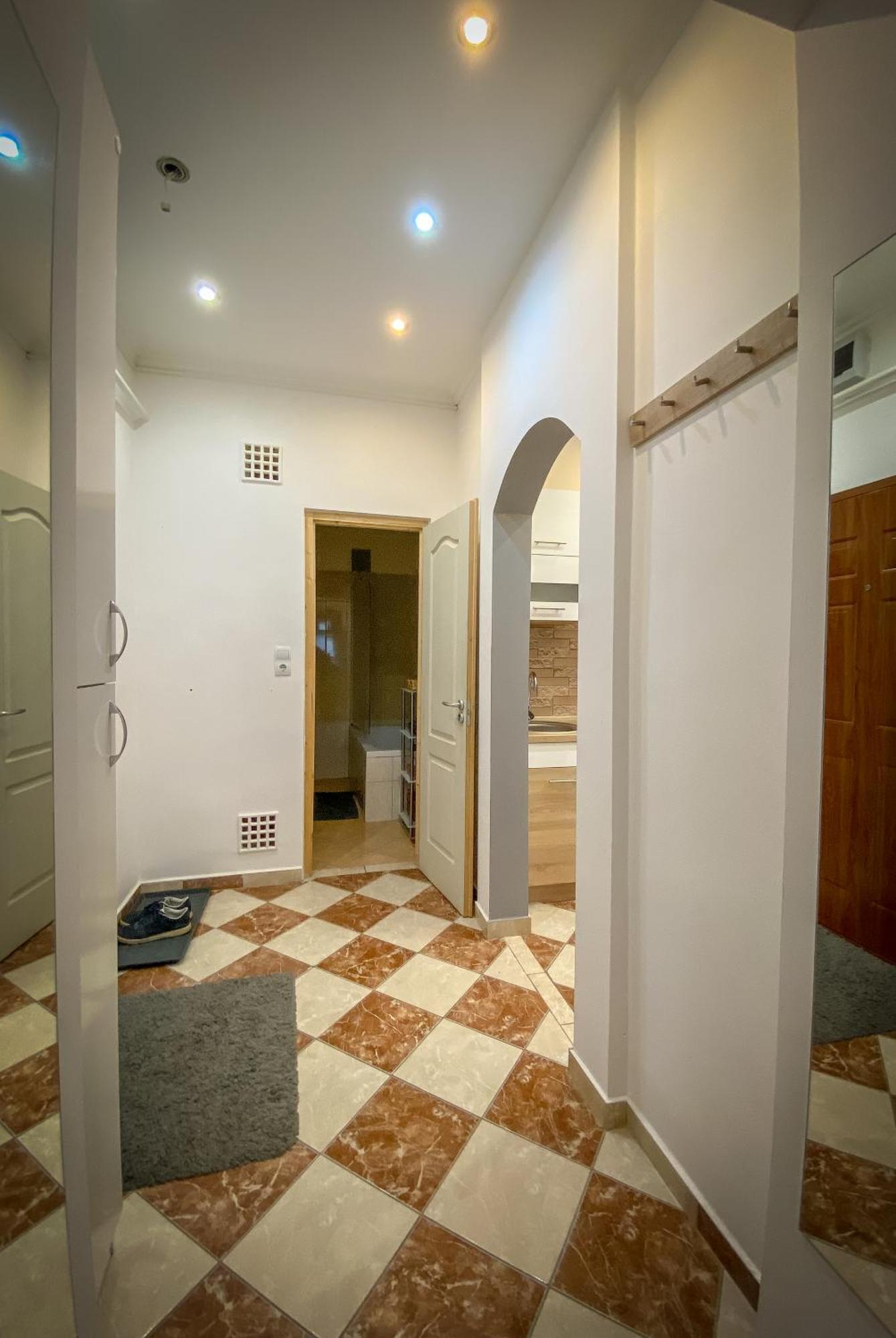 Lovely Central Apartment With Free Parking, Koezponthoz Koezeli 3 Szobas Lakas Yanıkkale Dış mekan fotoğraf