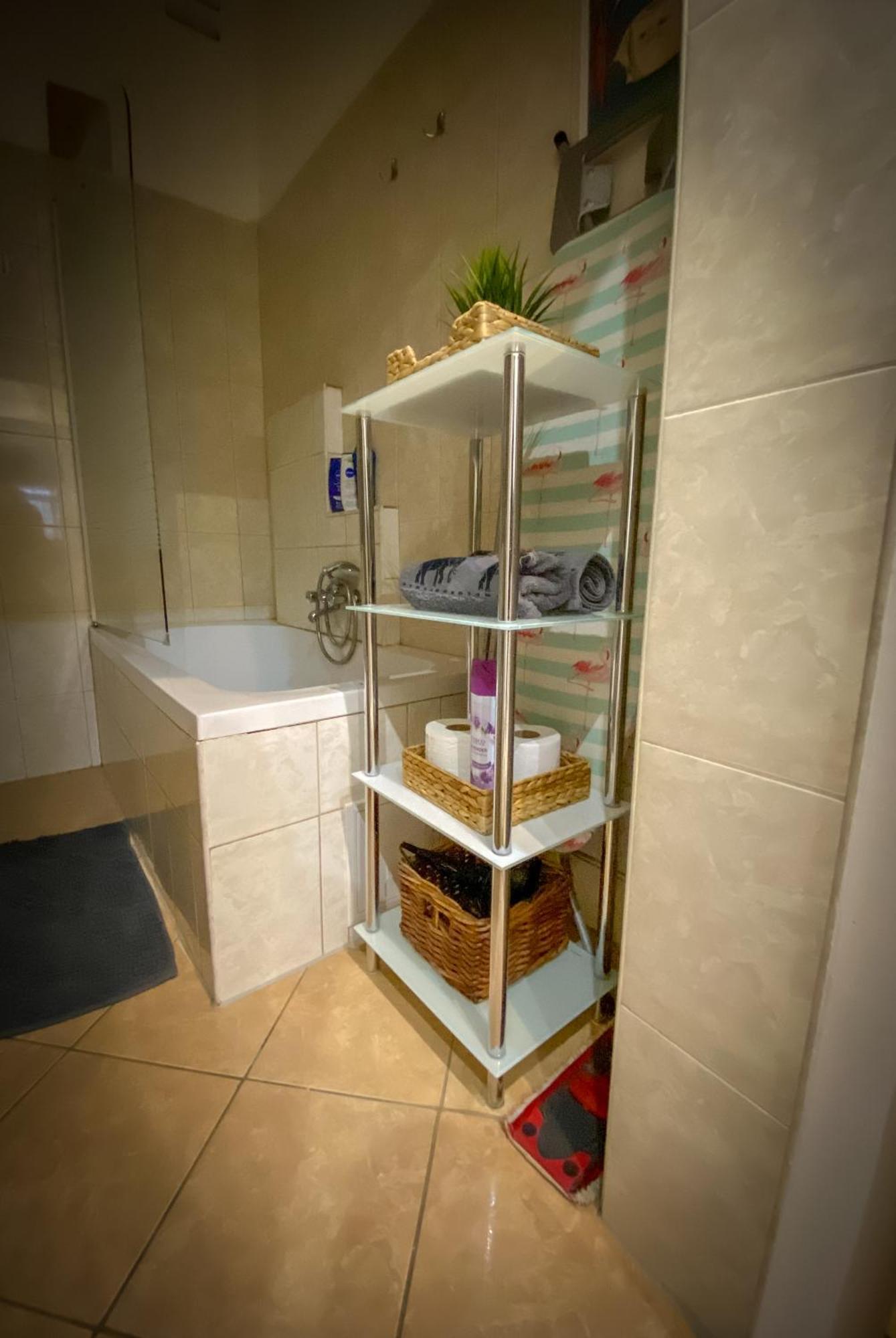 Lovely Central Apartment With Free Parking, Koezponthoz Koezeli 3 Szobas Lakas Yanıkkale Dış mekan fotoğraf
